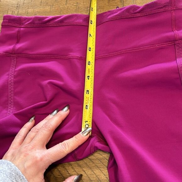 Lululemon capri leggings size 6. Camo - Picture 15 of 16